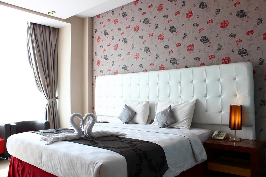 The Rizen Hotel Cisarua Extérieur photo