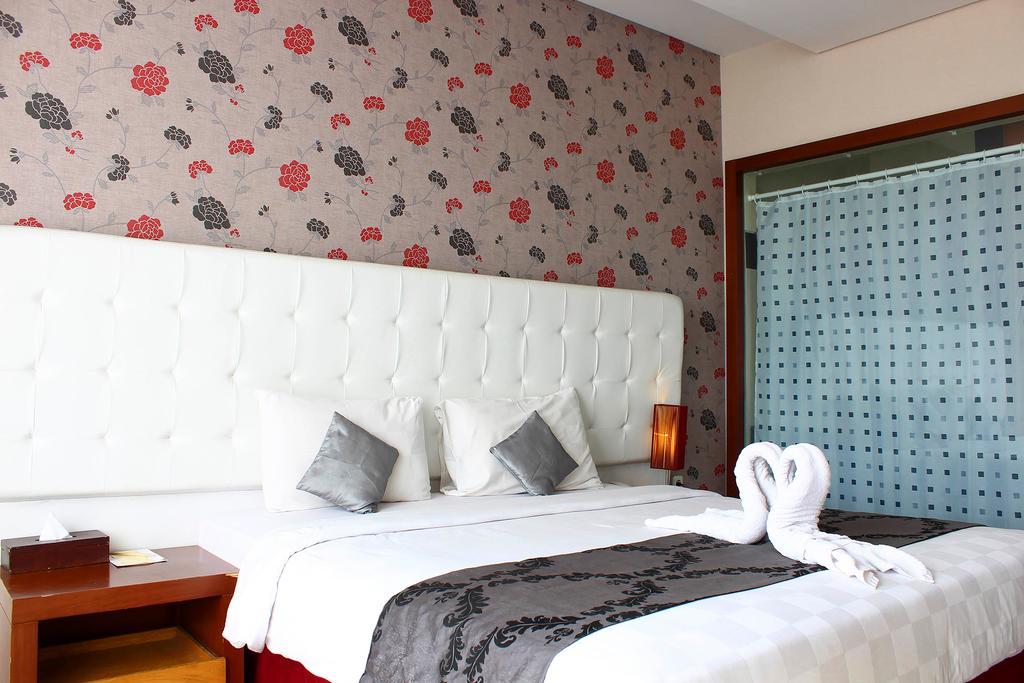 The Rizen Hotel Cisarua Extérieur photo