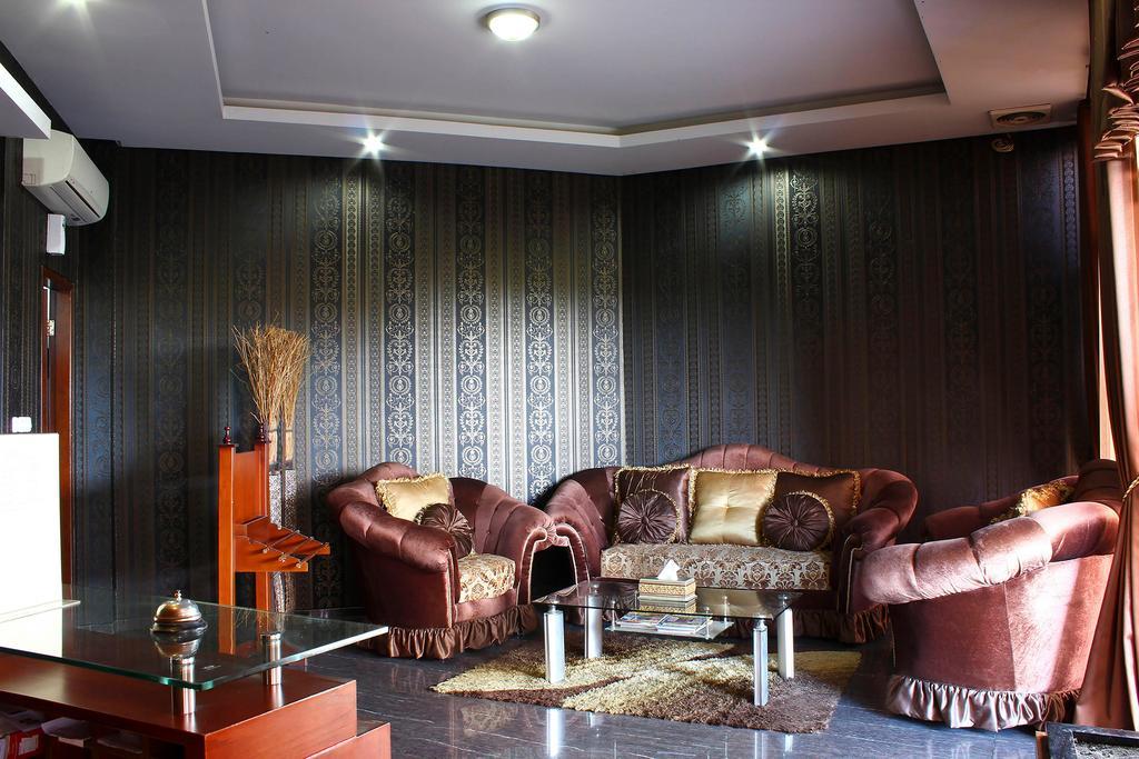 The Rizen Hotel Cisarua Extérieur photo